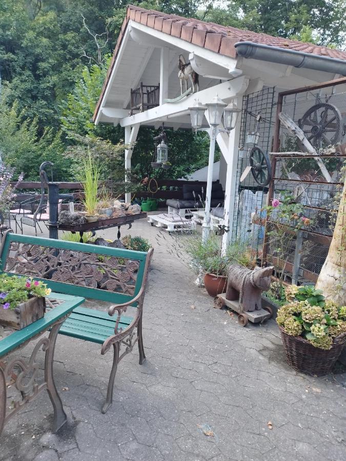 Schmoekermuehle Bed & Breakfast Andernach Bagian luar foto