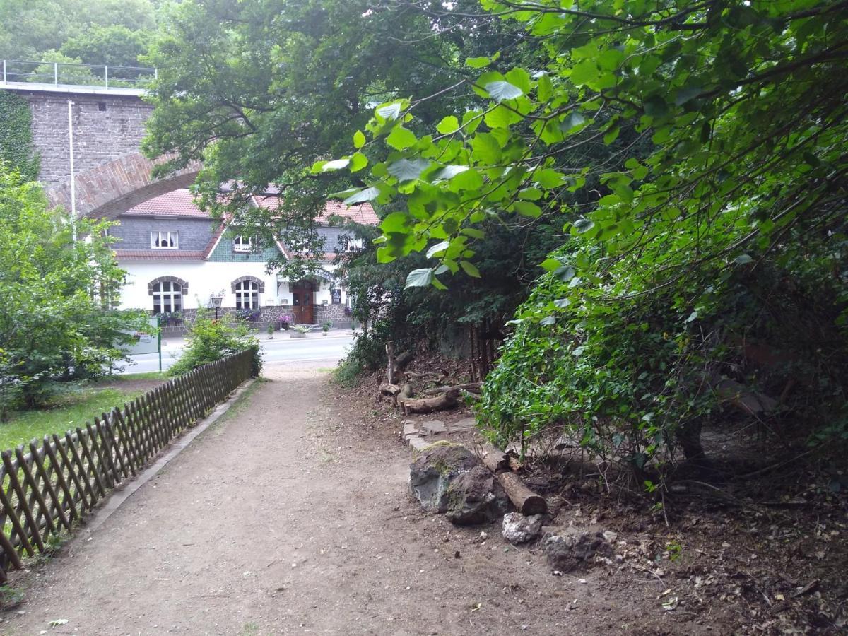Schmoekermuehle Bed & Breakfast Andernach Bagian luar foto